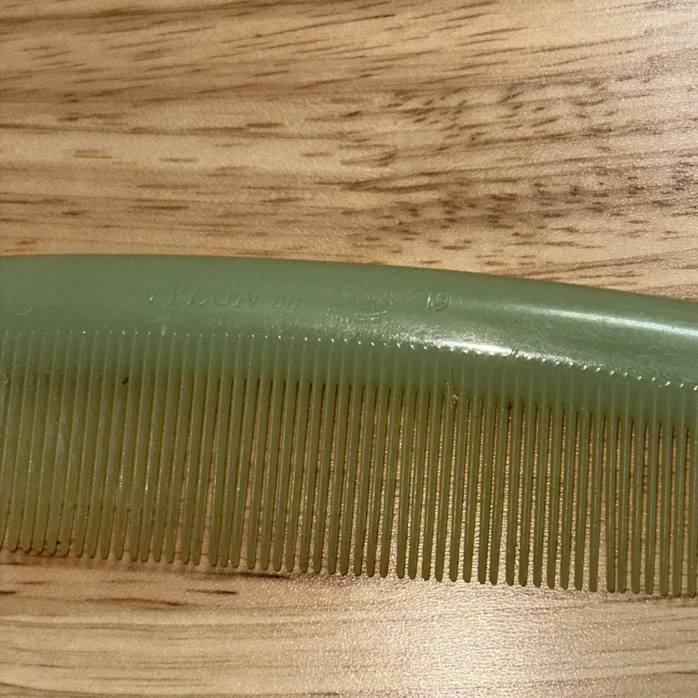 4 Vintage Combs‎ DuPont teasing rat tail